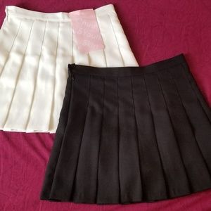 2 Chuu solid pleated tennis skirts with shorts L